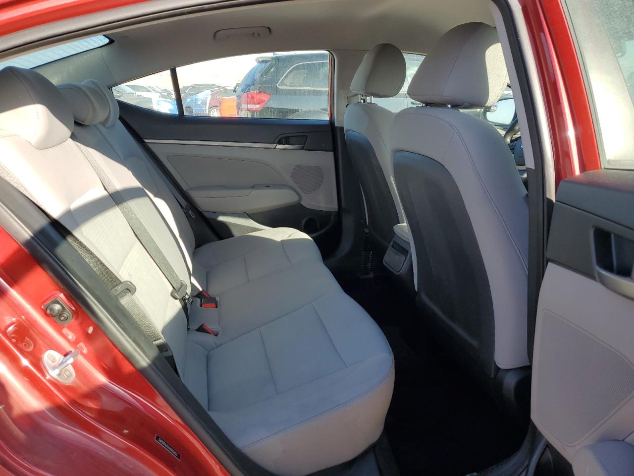 2017 Hyundai Elantra - Image 10