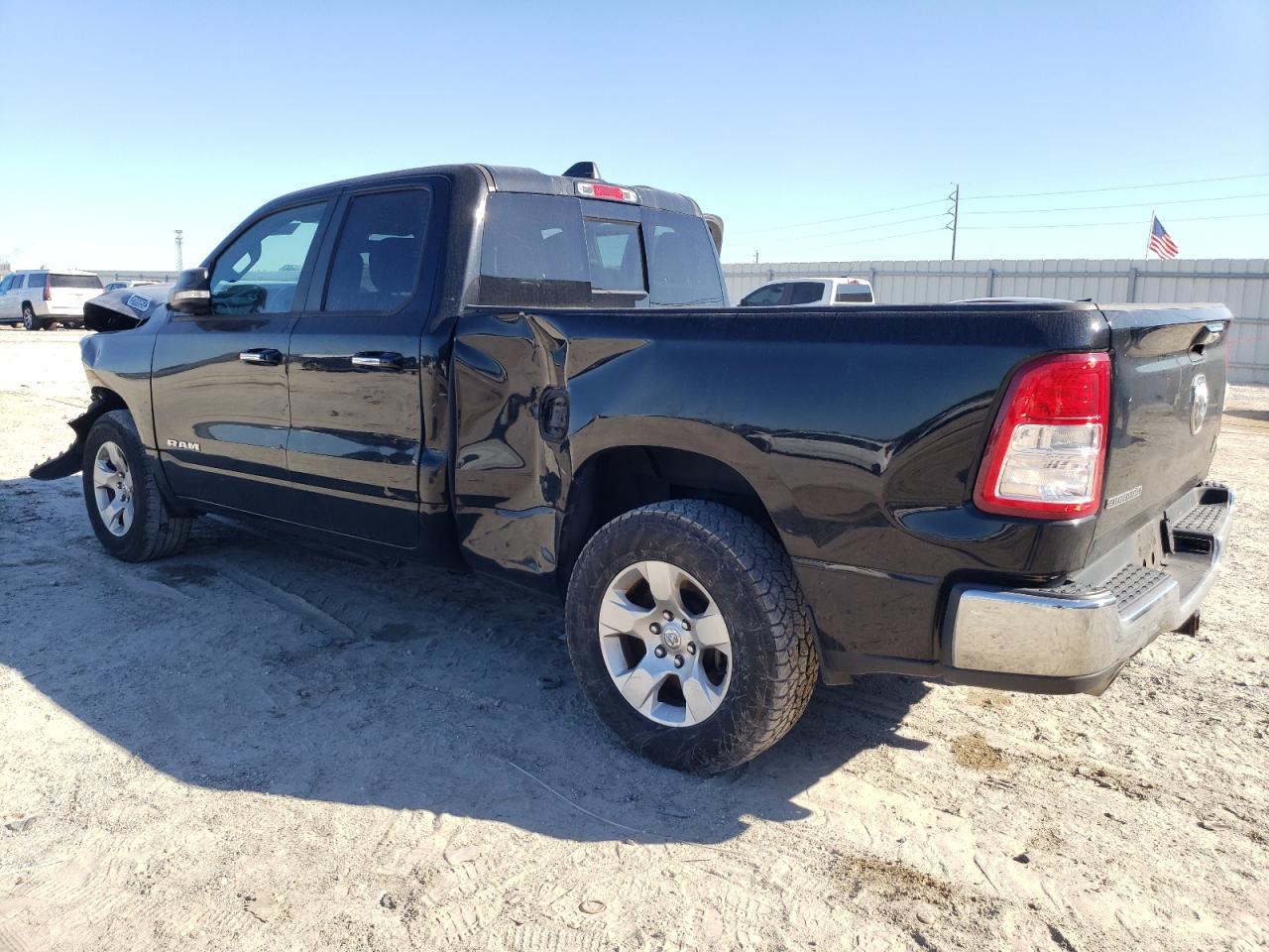 VIN 1C6RREBT2KN827870 2019 RAM 1500 no.2