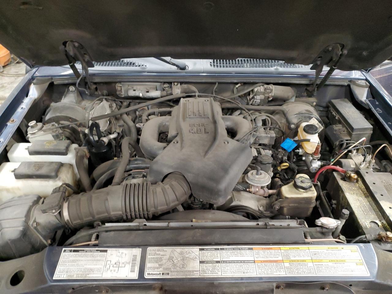 2000 Ford Explorer - Image 13
