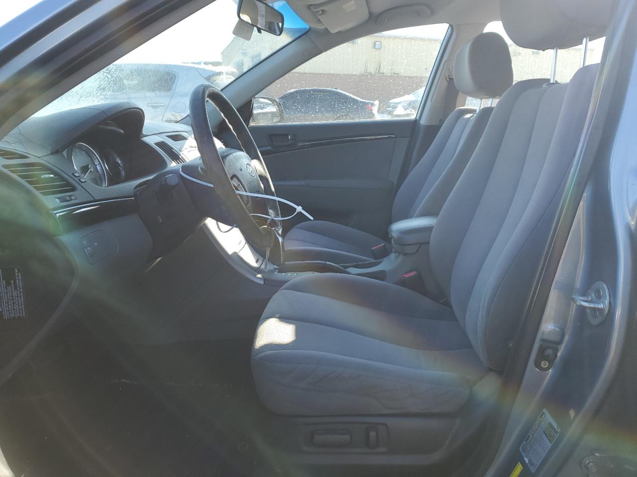 2010 Hyundai Sonata - Image 7