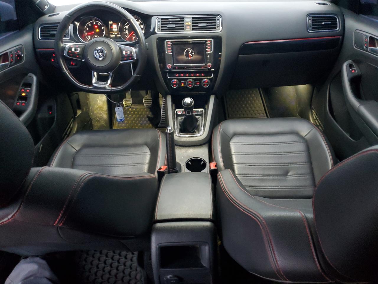 2017 Volkswagen Jetta - Image 8