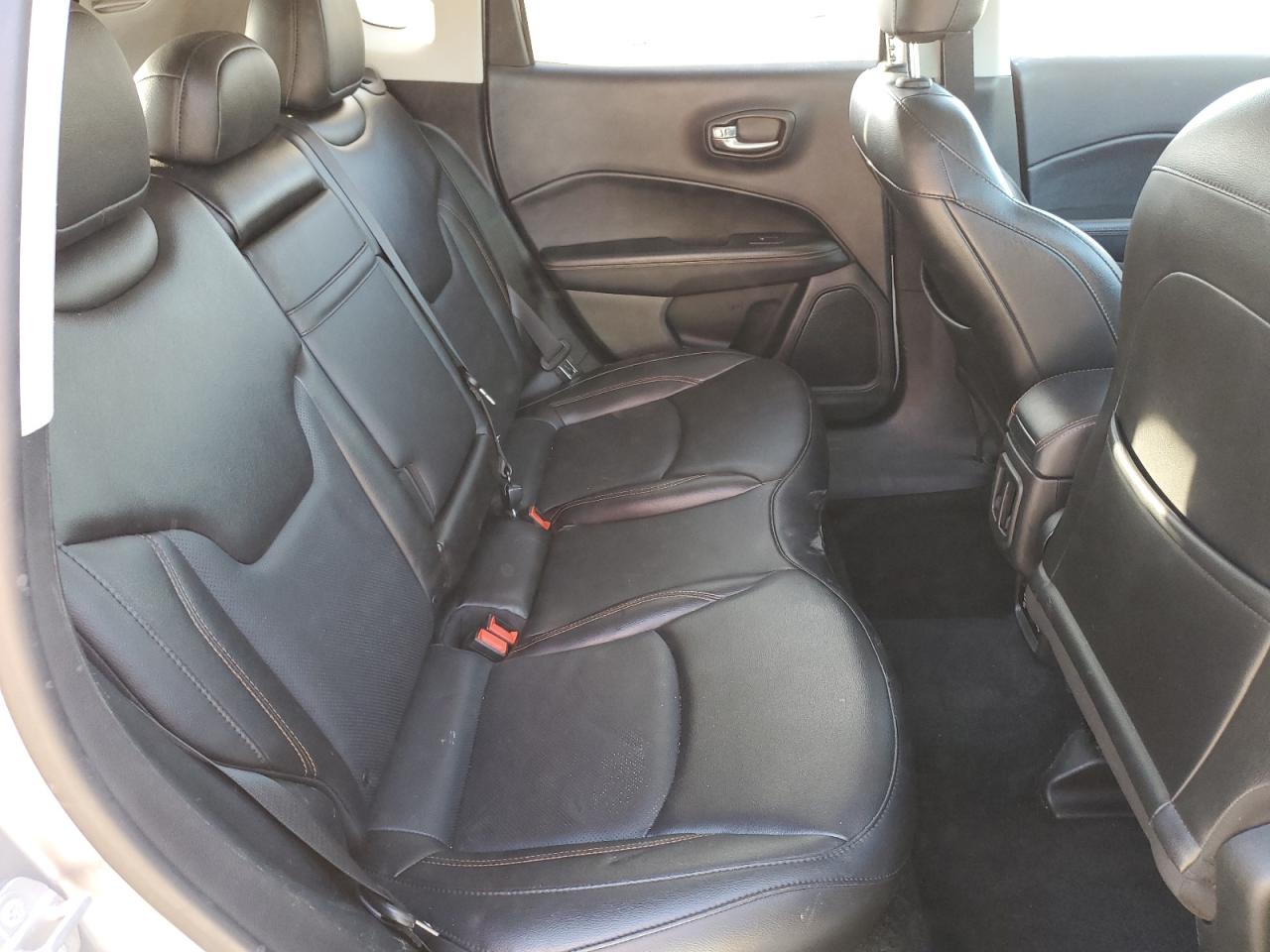 2019 Jeep Compass - Image 11