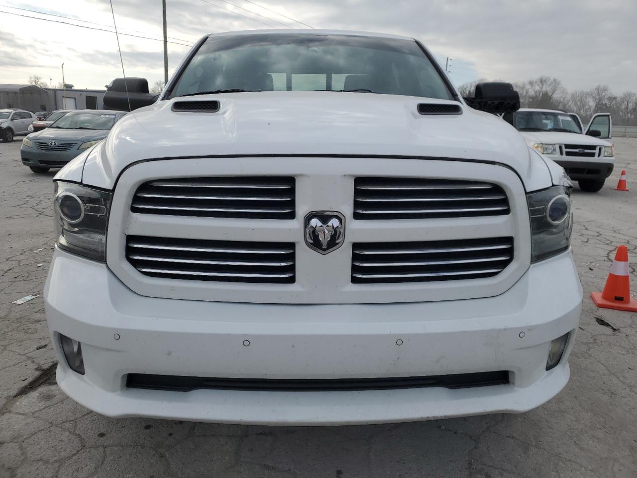 2014 RAM 1500 - Image 5