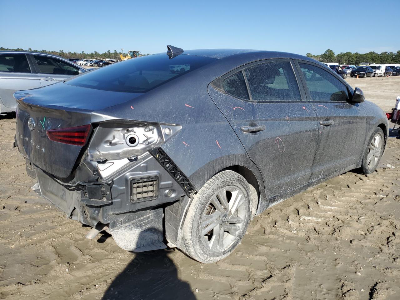 2019 Hyundai Elantra - Image 3