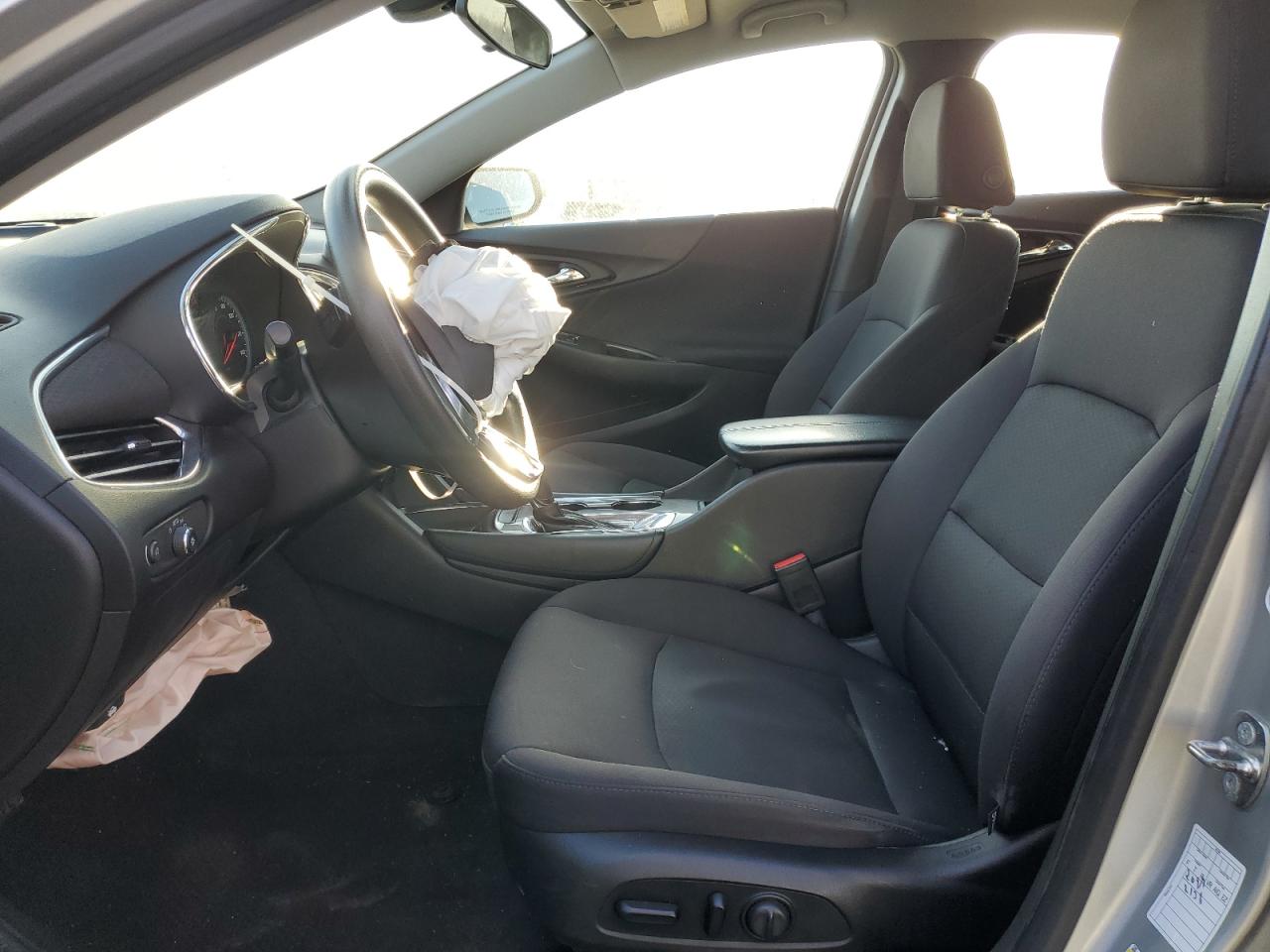 2017 Chevrolet Malibu - Image 7