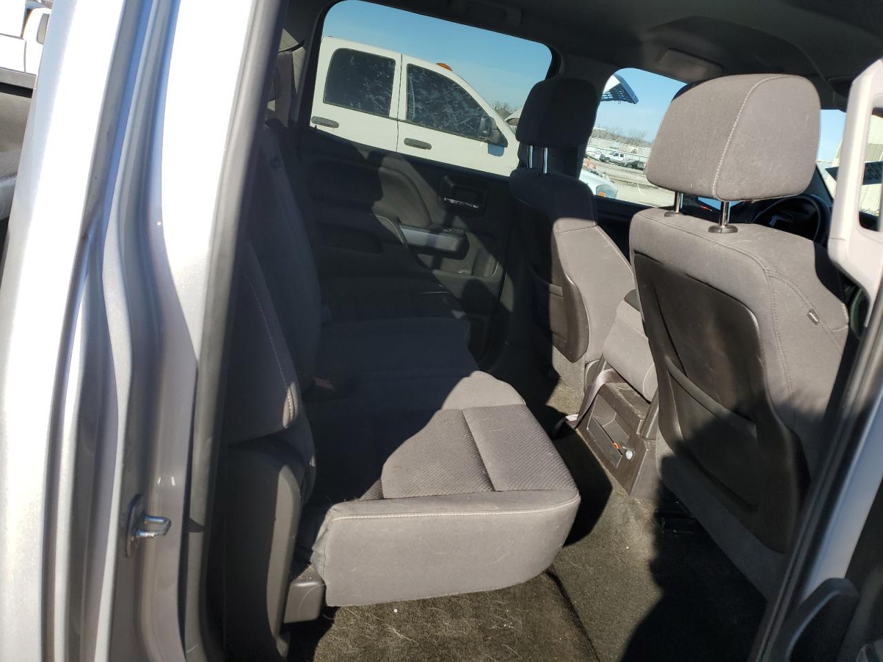 2014 Chevrolet Silverado - Image 10