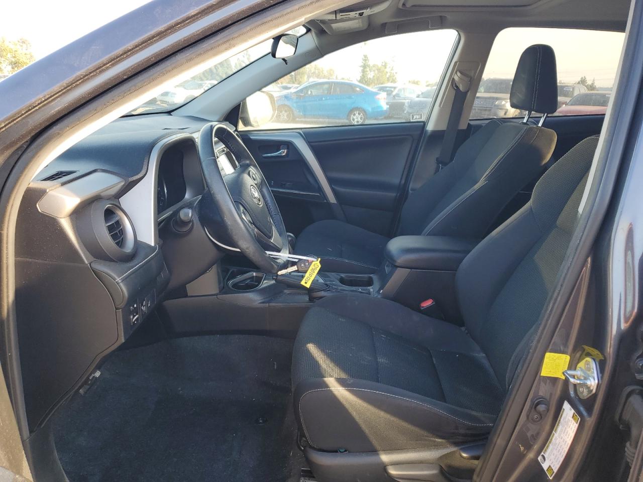 2018 Toyota RAV 4 - Image 7