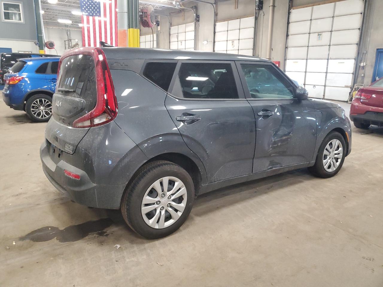 2022 Kia Soul - Image 3