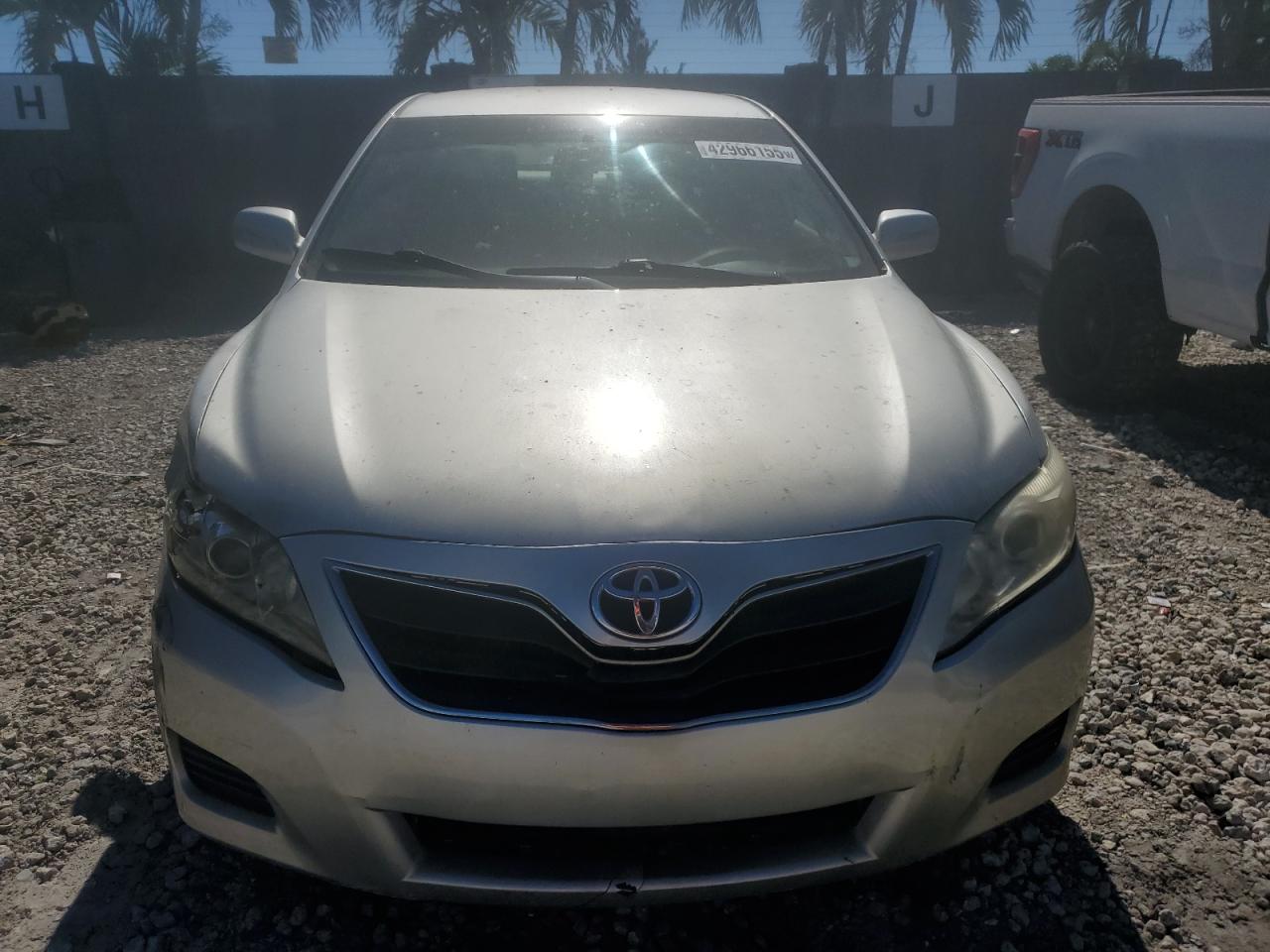 2011 Toyota Camry - Image 5