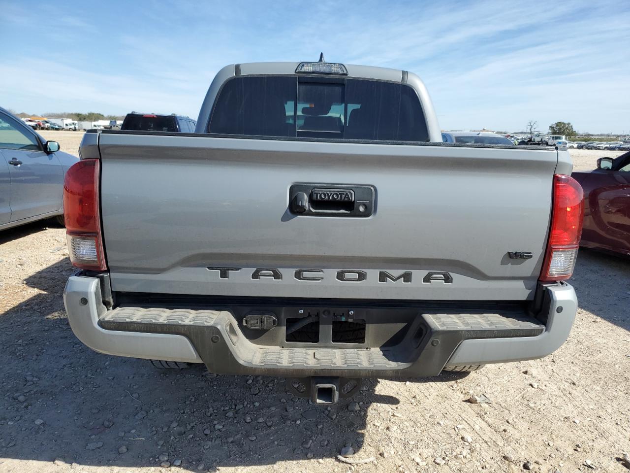 2019 Toyota Tacoma - Image 6
