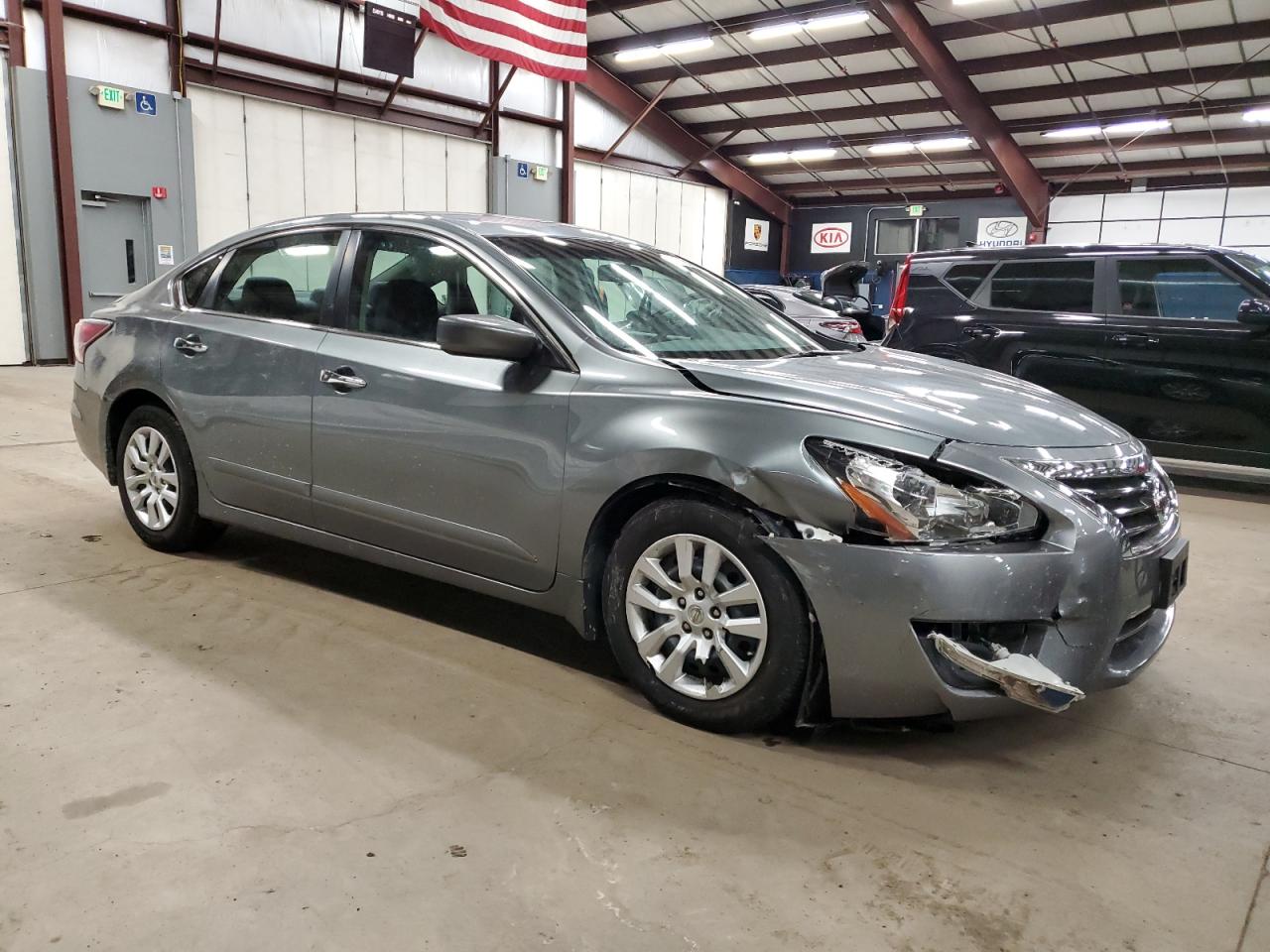 2015 Nissan Altima - Image 4