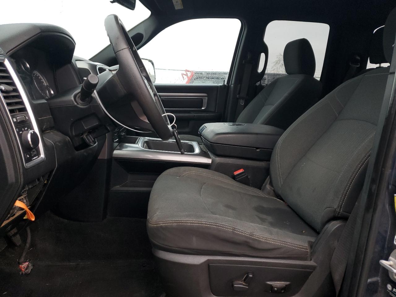 2021 RAM 1500 - Image 7
