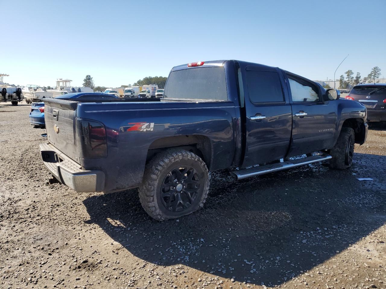 2010 Chevrolet Silverado - Image 3