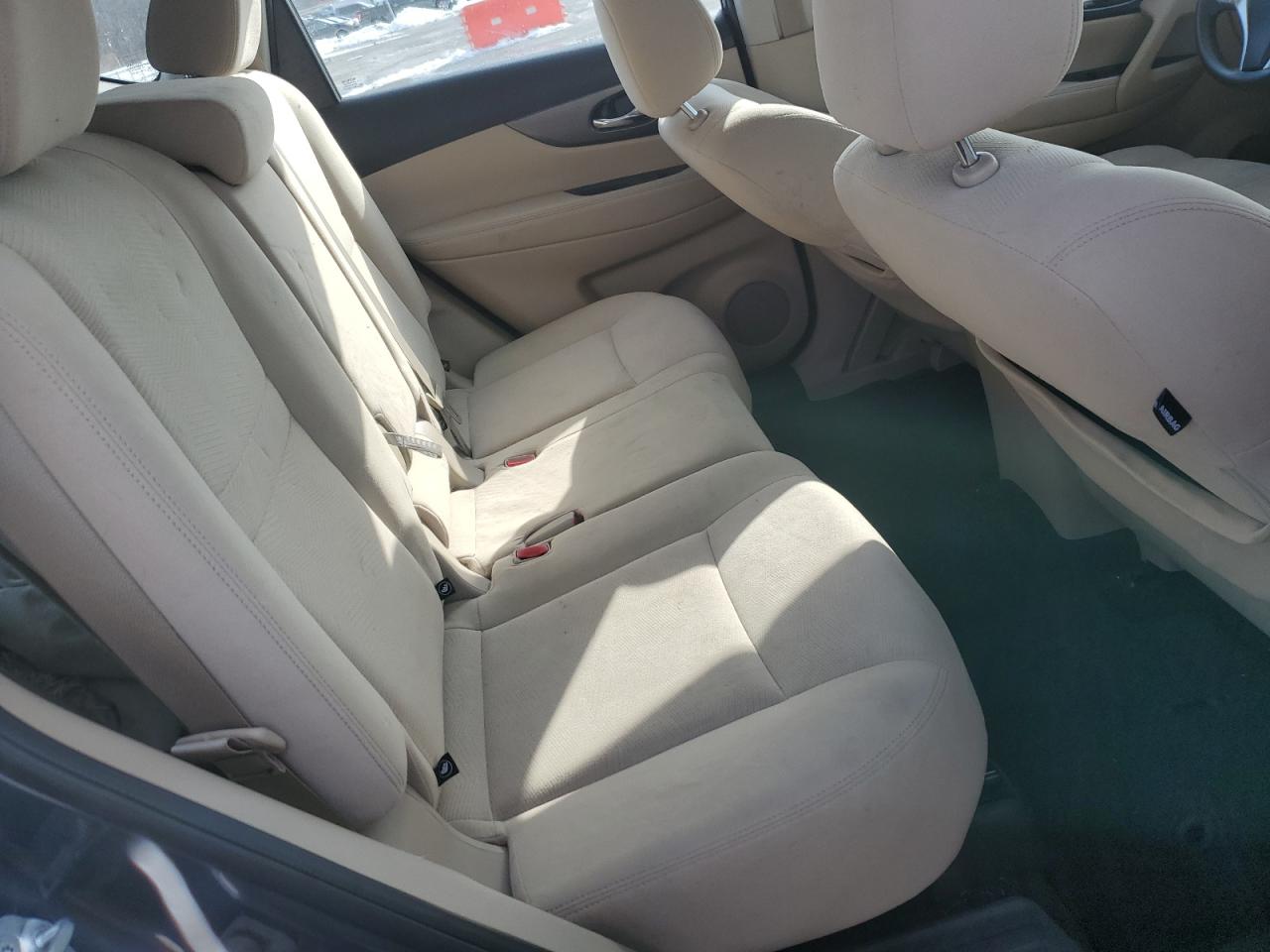 2016 Nissan Rogue - Image 11