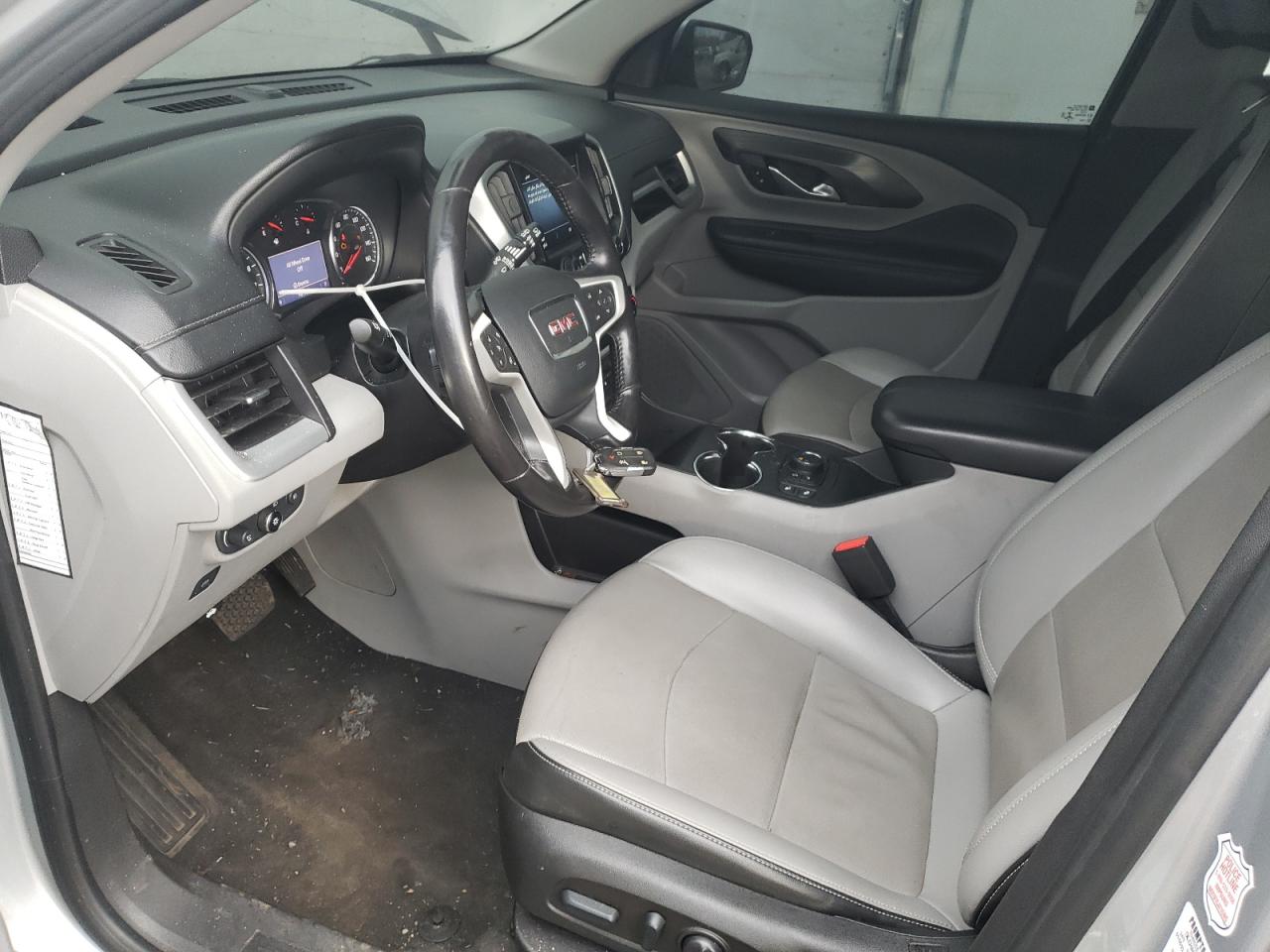 2022 GMC Terrain - Image 7