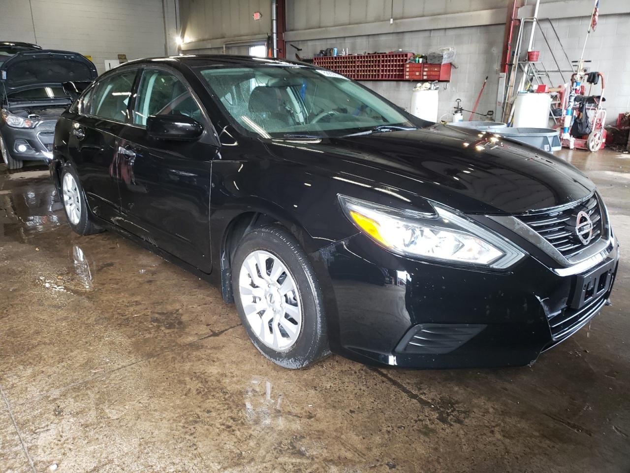 2017 Nissan Altima - Image 4