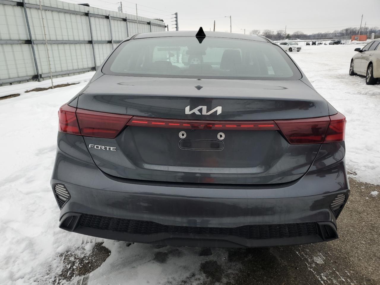 2023 Kia Forte - Image 6