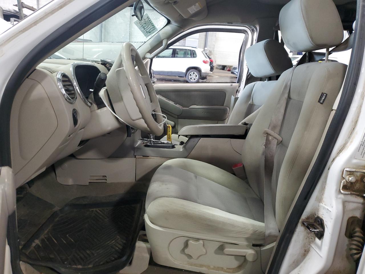 2007 Ford Explorer Xlt VIN: 1FMEU73E37UB50628 Lot: 42720965