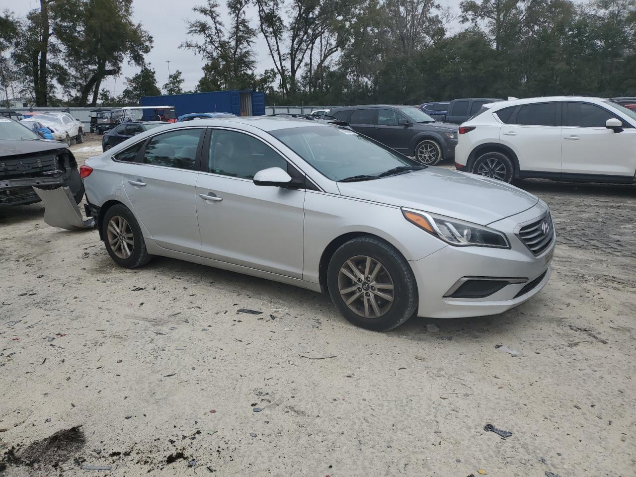 2016 Hyundai Sonata - Image 4