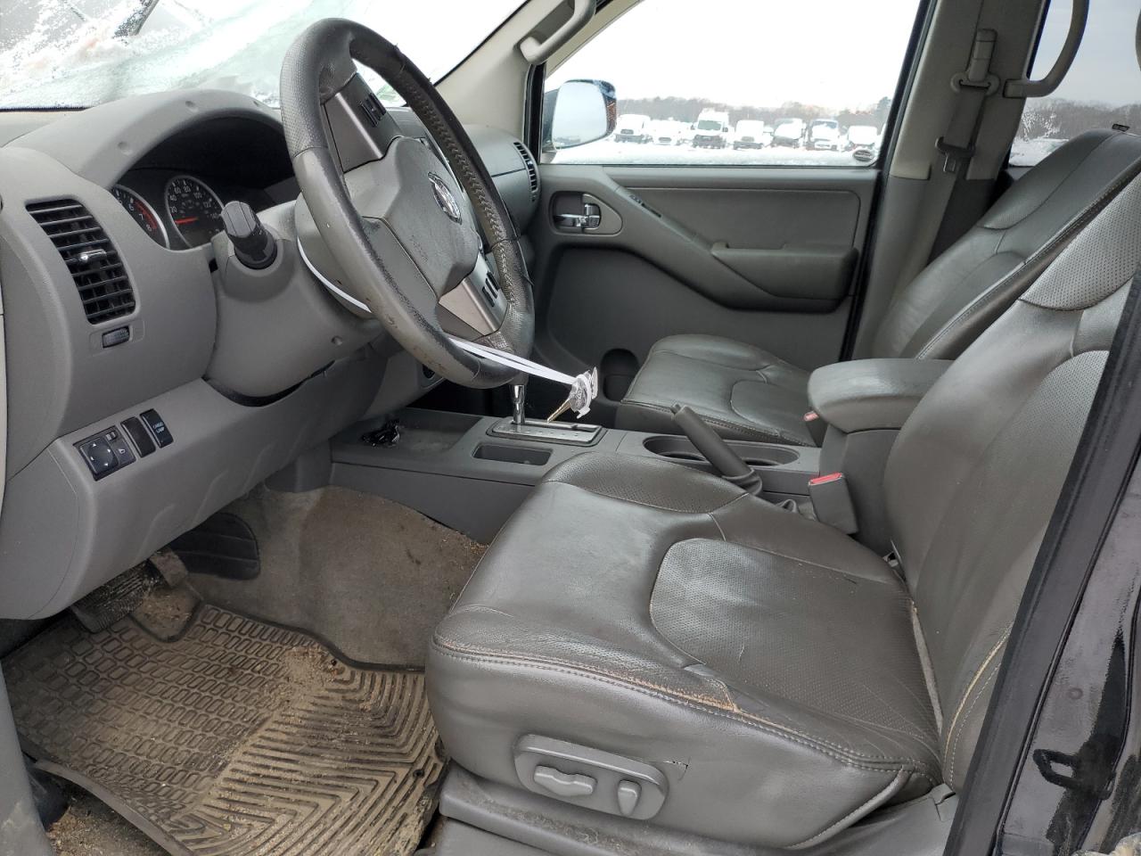 2012 Nissan Navara (Frontier) - Image 7