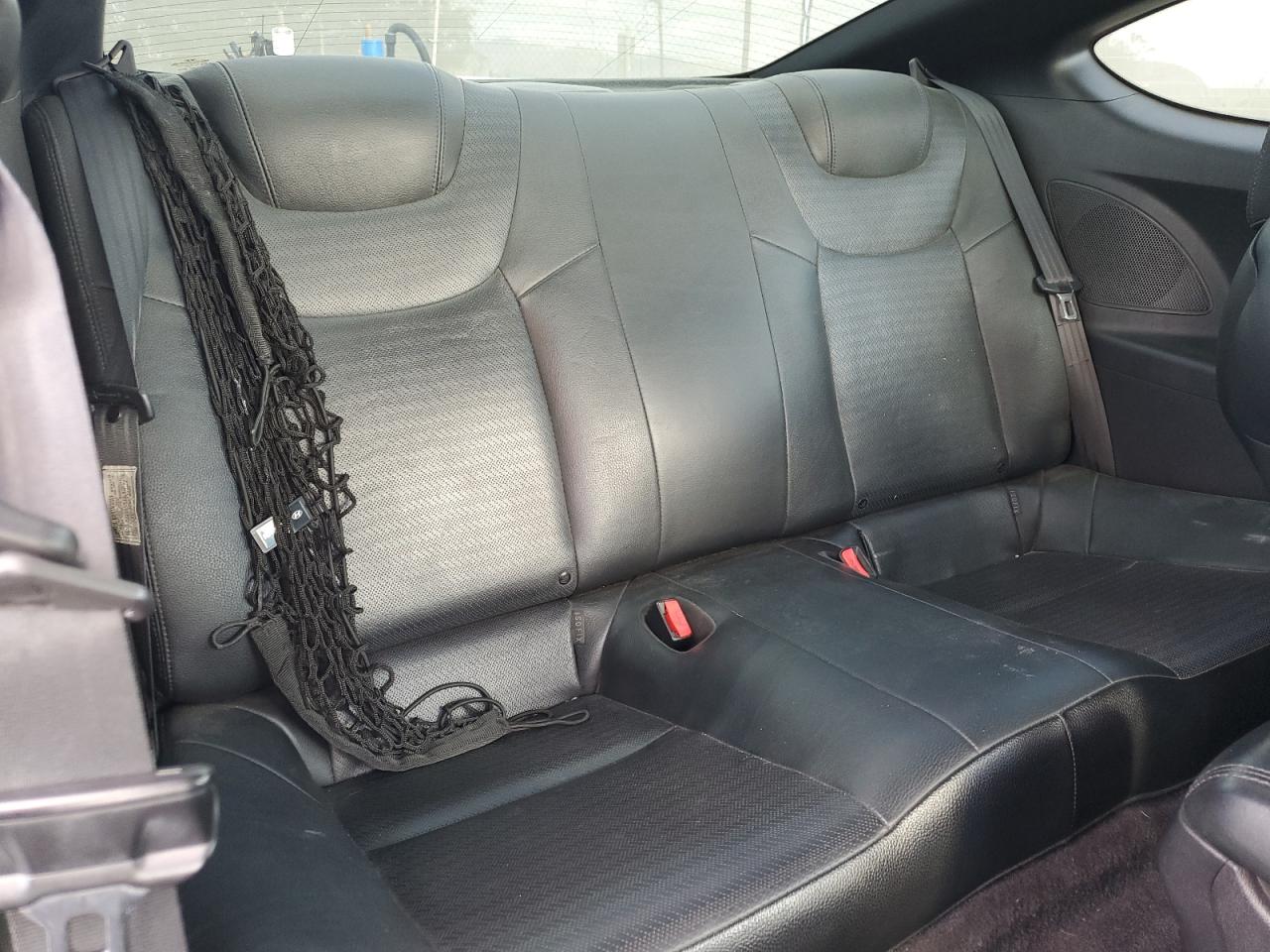 2013 Hyundai Genesis - Image 10