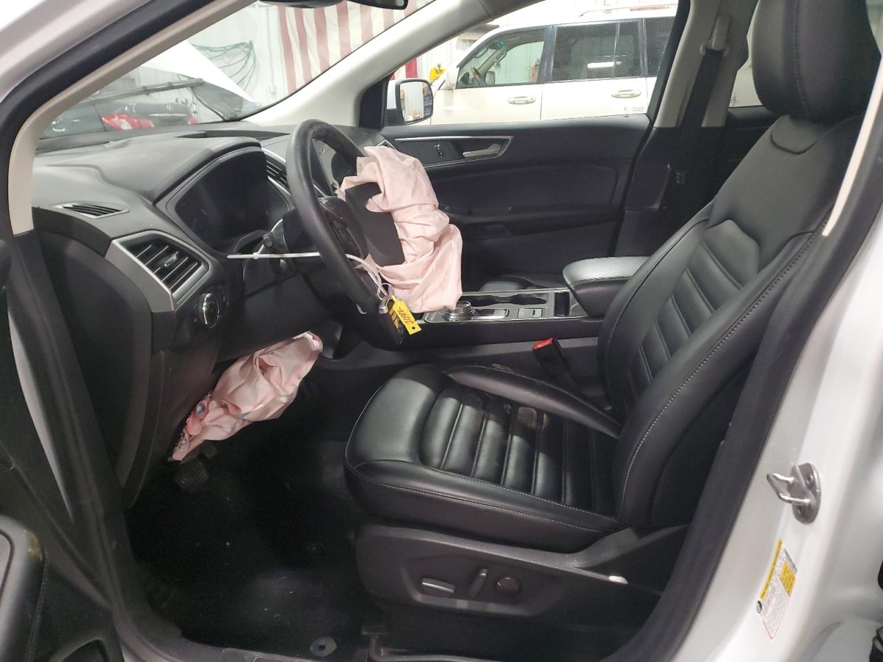 2023 Ford Edge - Image 7