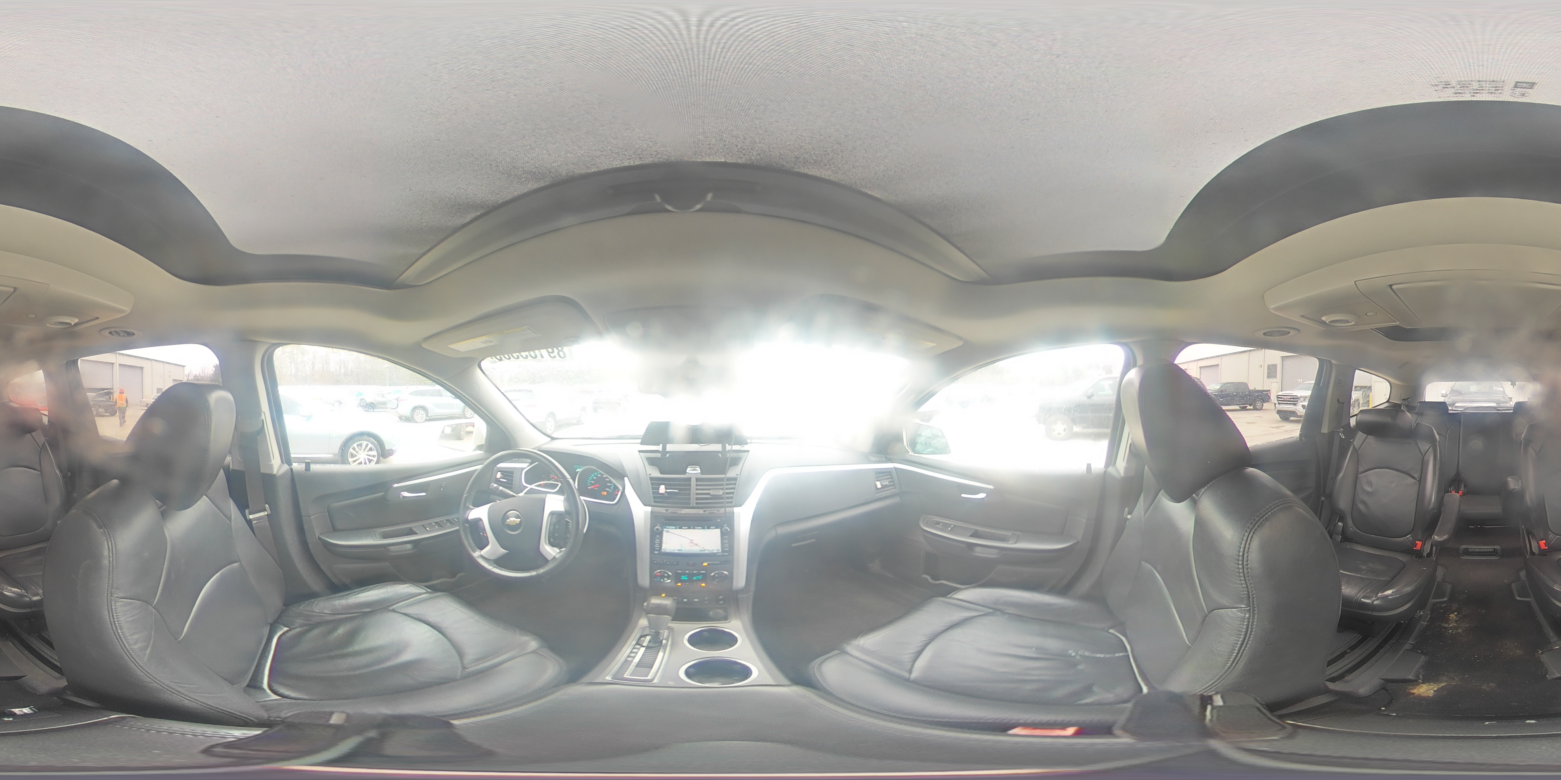 2011 Chevrolet Traverse - Image 13