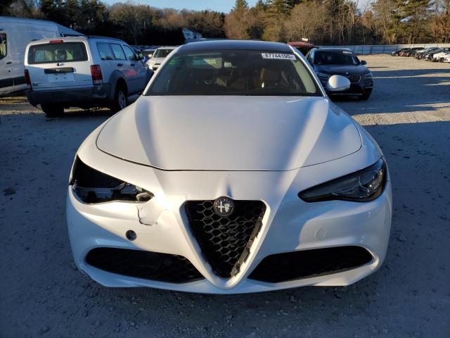  ALFA ROMEO GIULIA 2017 Белы