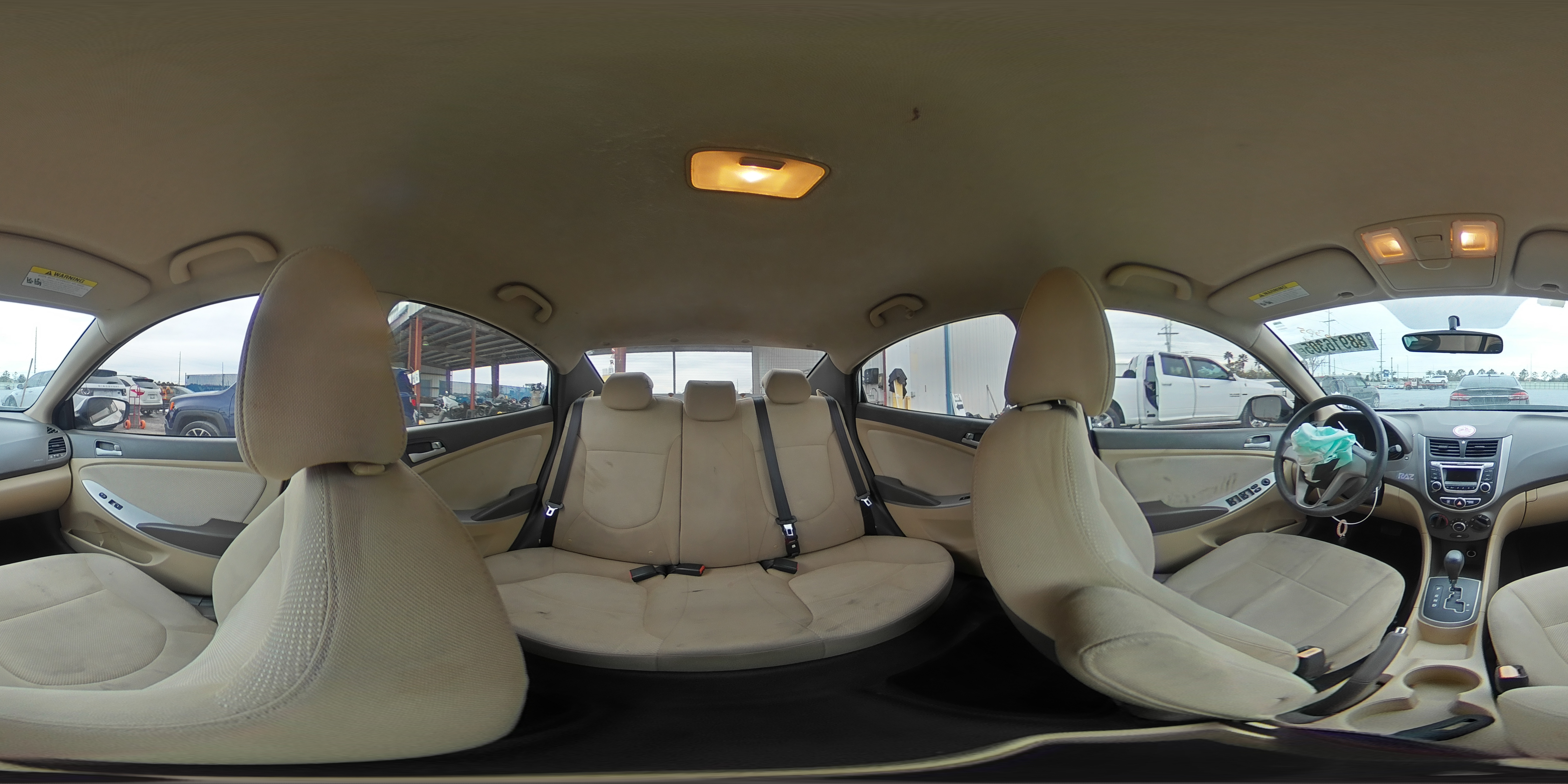 2014 Hyundai Accent - Image 15