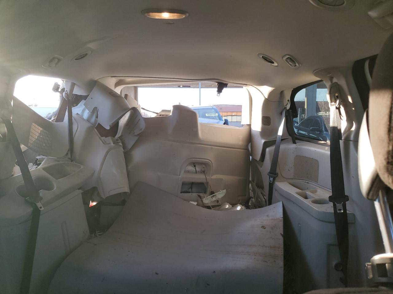 2013 Dodge Caravan - Image 10