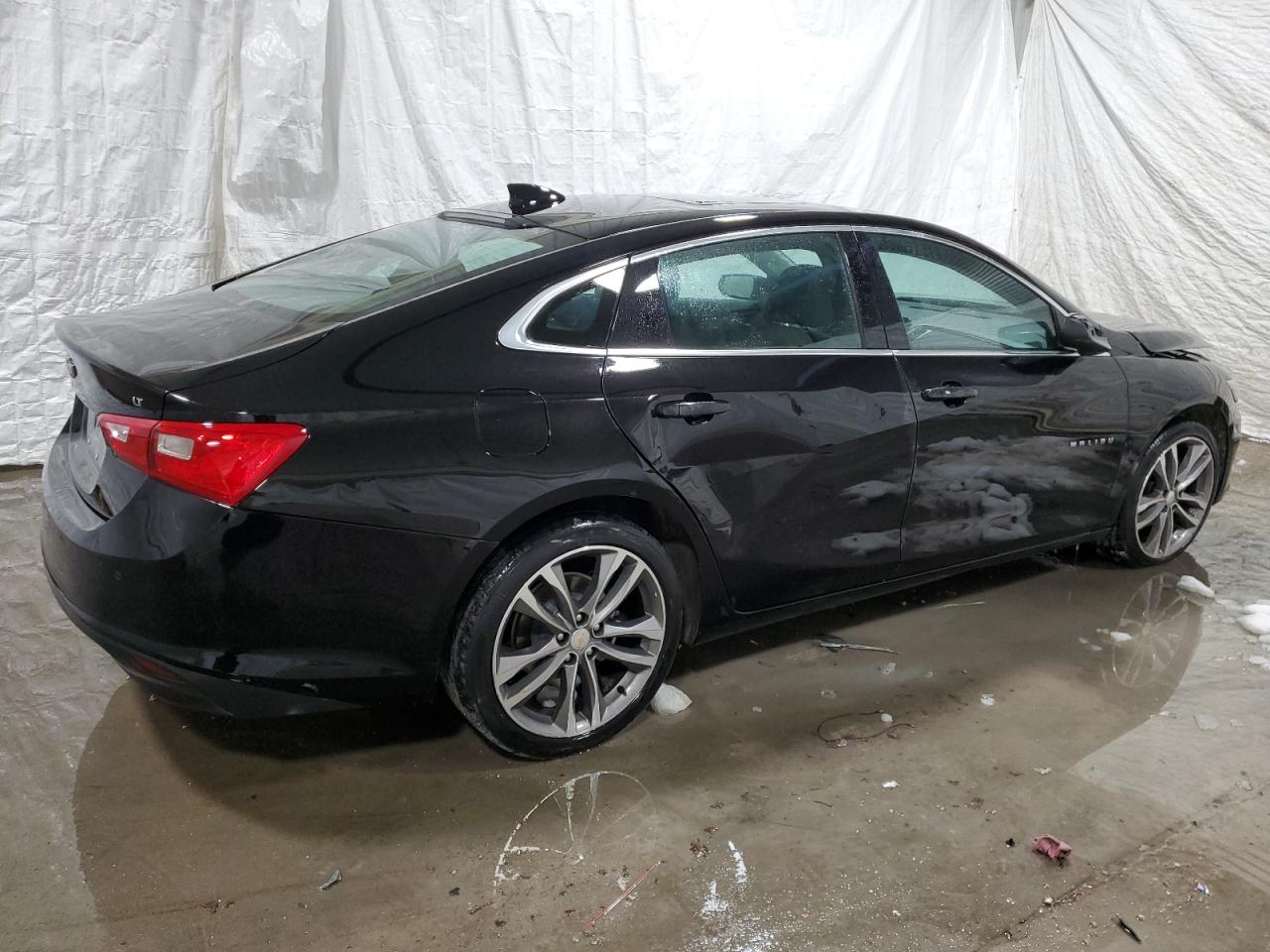 2023 Chevrolet Malibu - Image 3