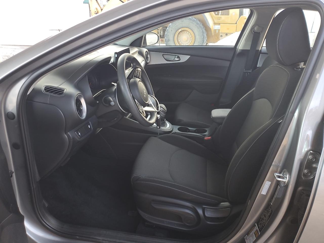 2024 Kia Forte - Image 7