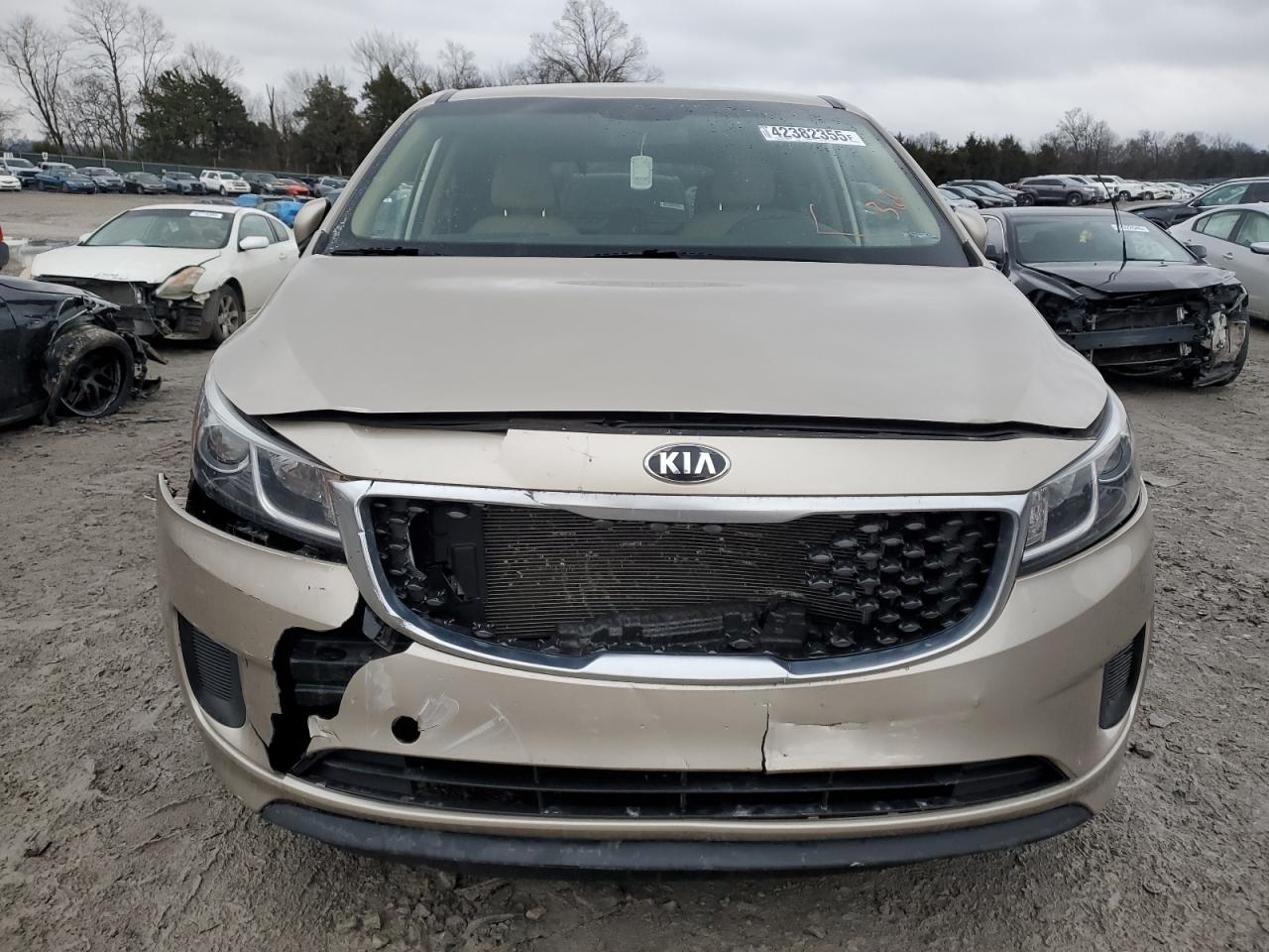 2016 Kia Sedona - Image 5
