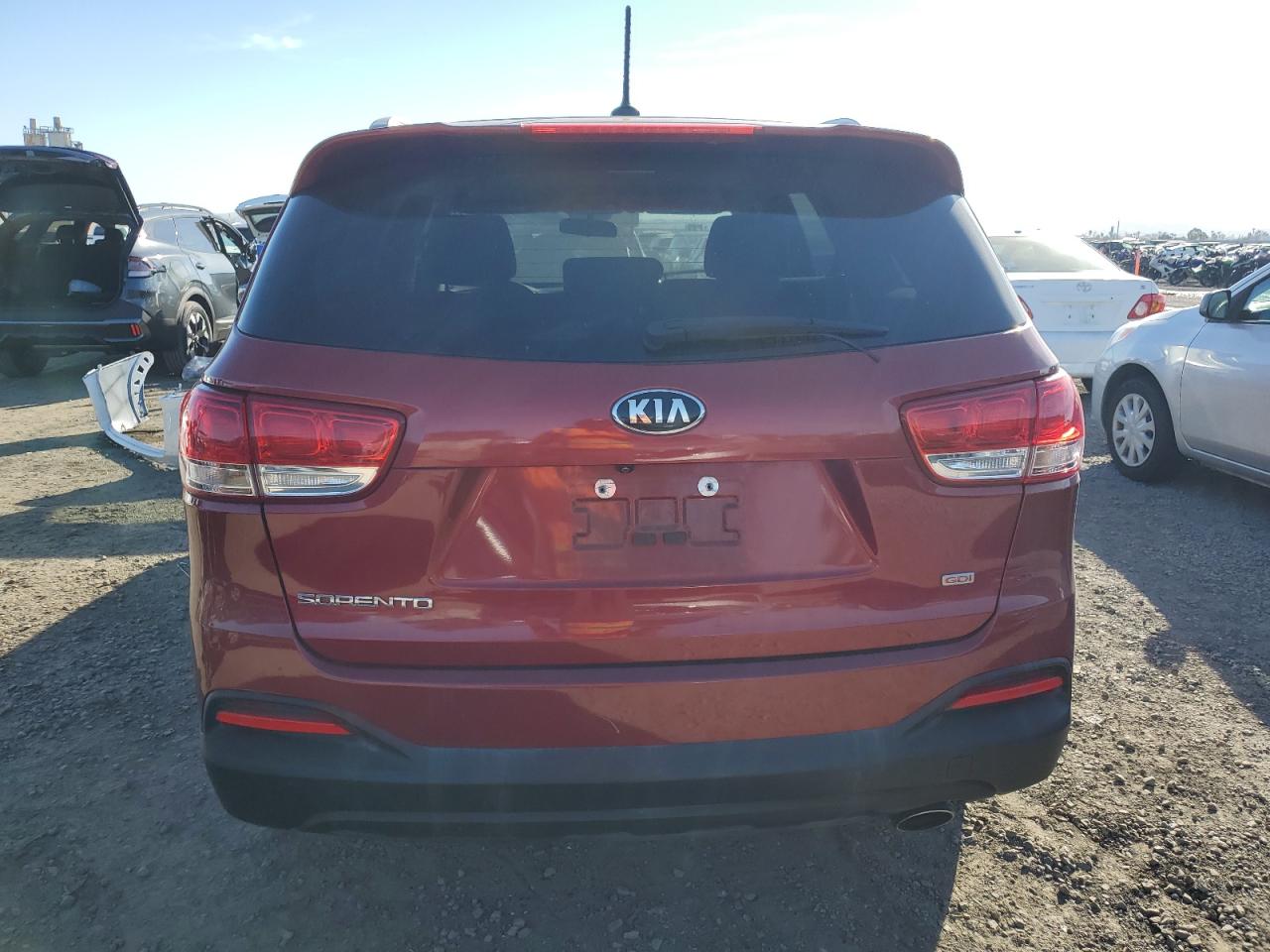 VIN 5XYPG4A30HG243842 2017 KIA SORENTO no.6