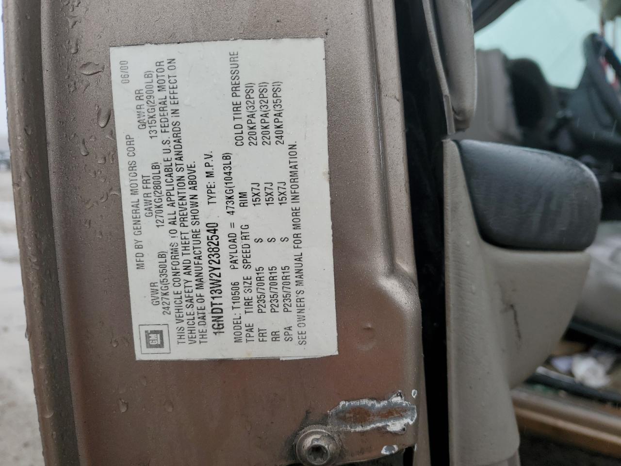 2004 Chevrolet Blazer - Image 12