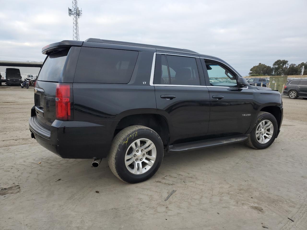 2016 Chevrolet Tahoe - Image 3