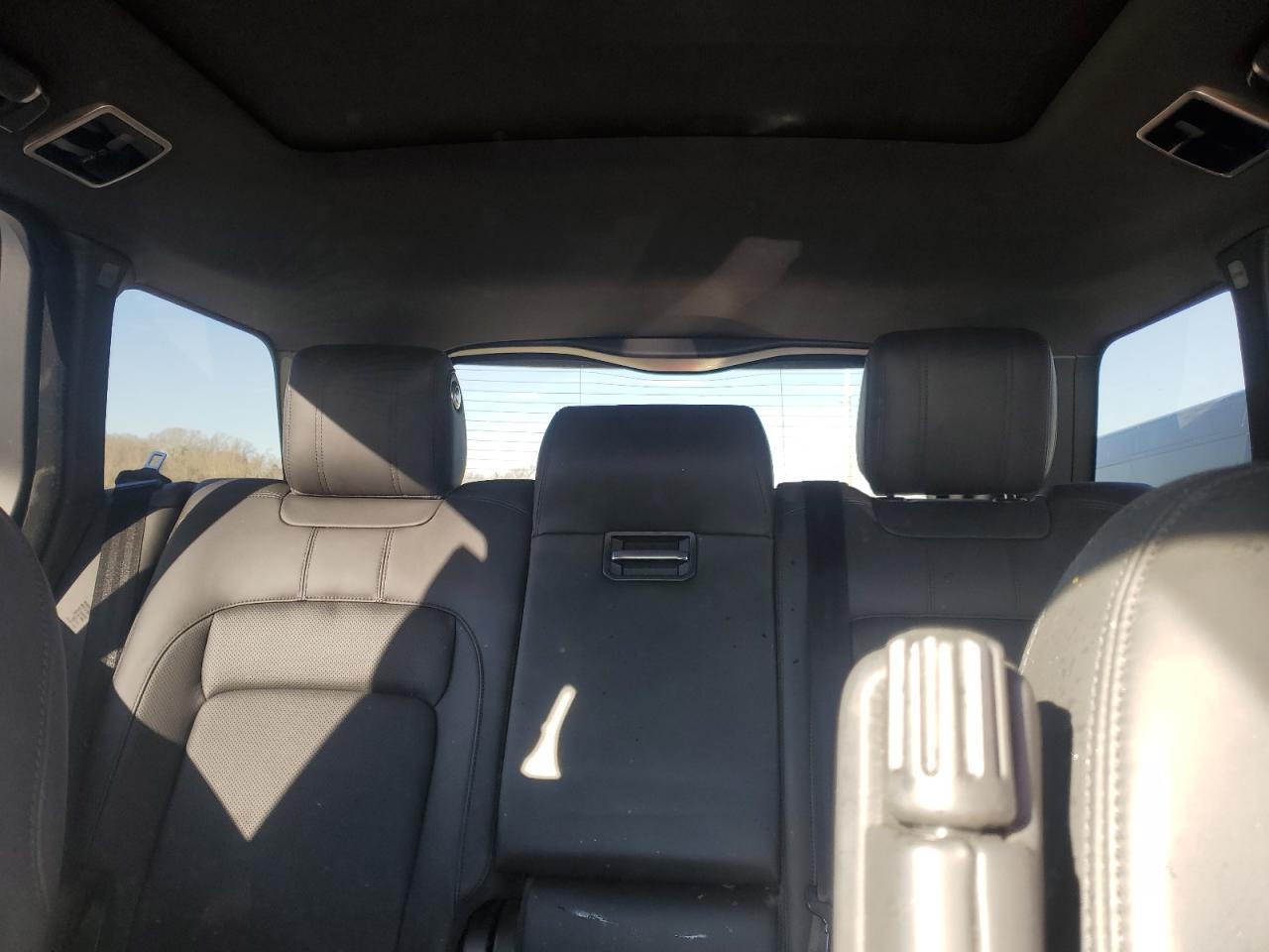 2019 Land Rover Range Rover - Image 10