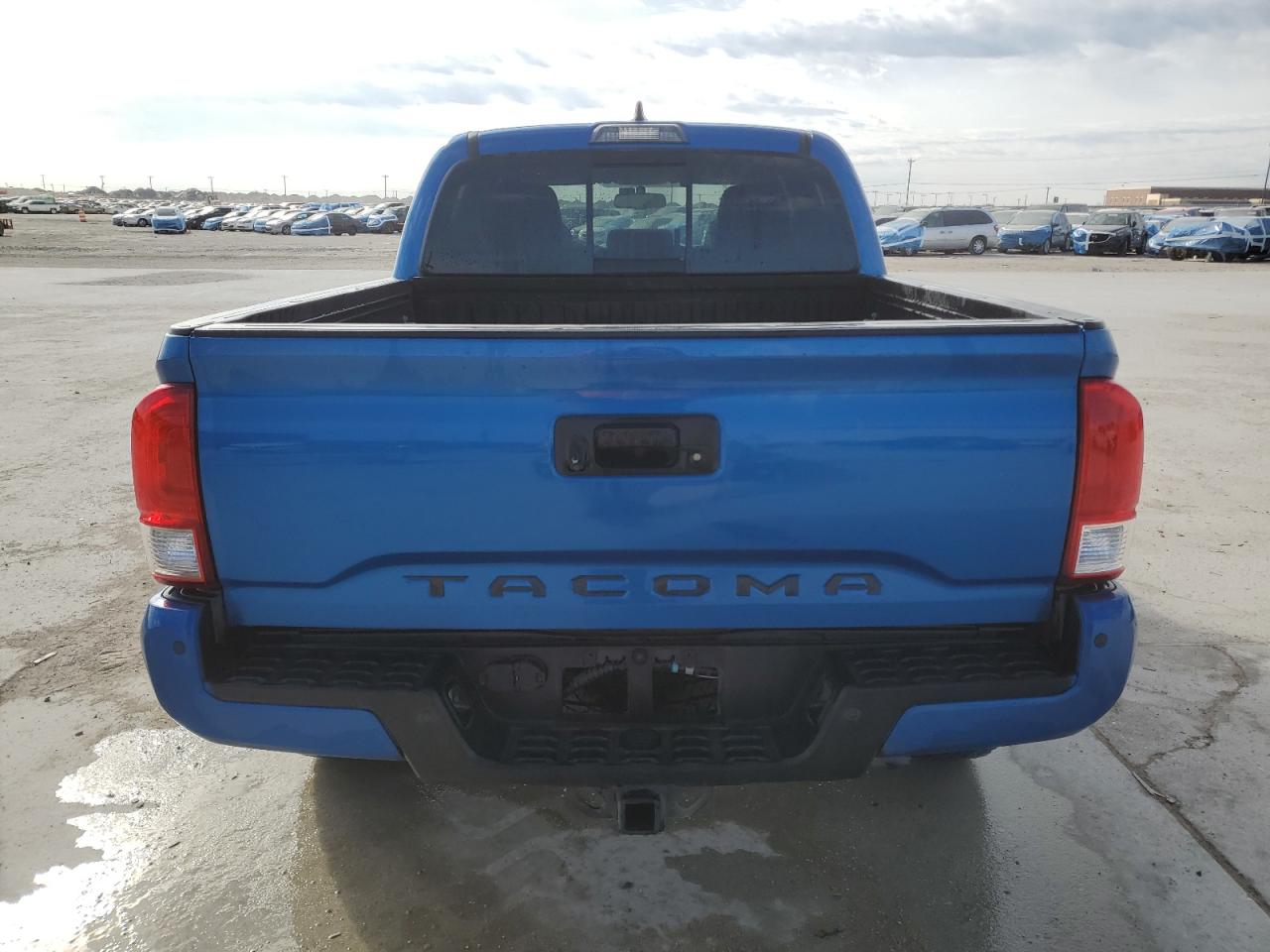 2017 Toyota Tacoma - Image 6