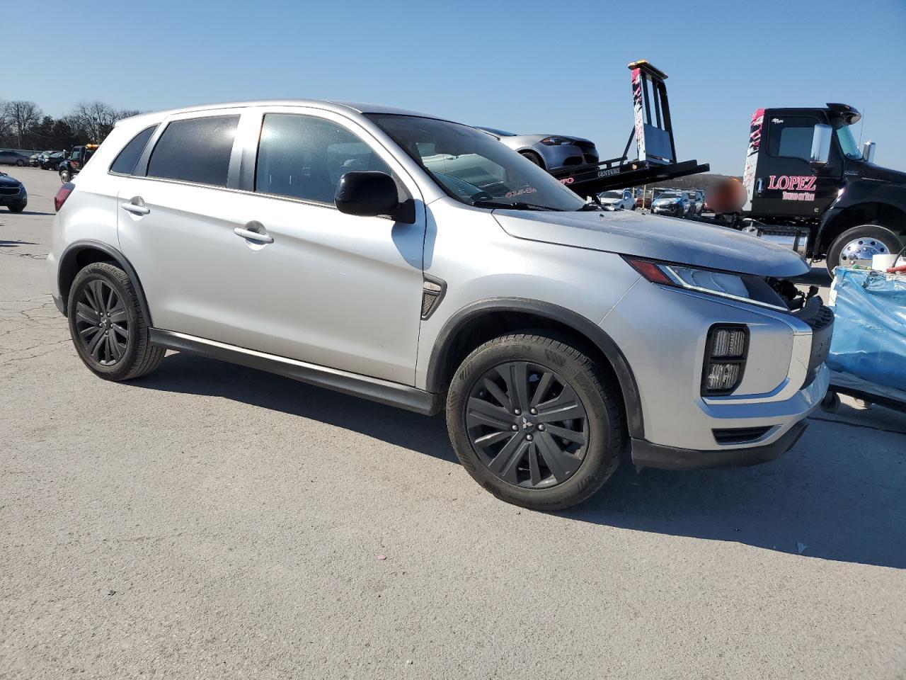 2021 Mitsubishi Outlander - Image 4