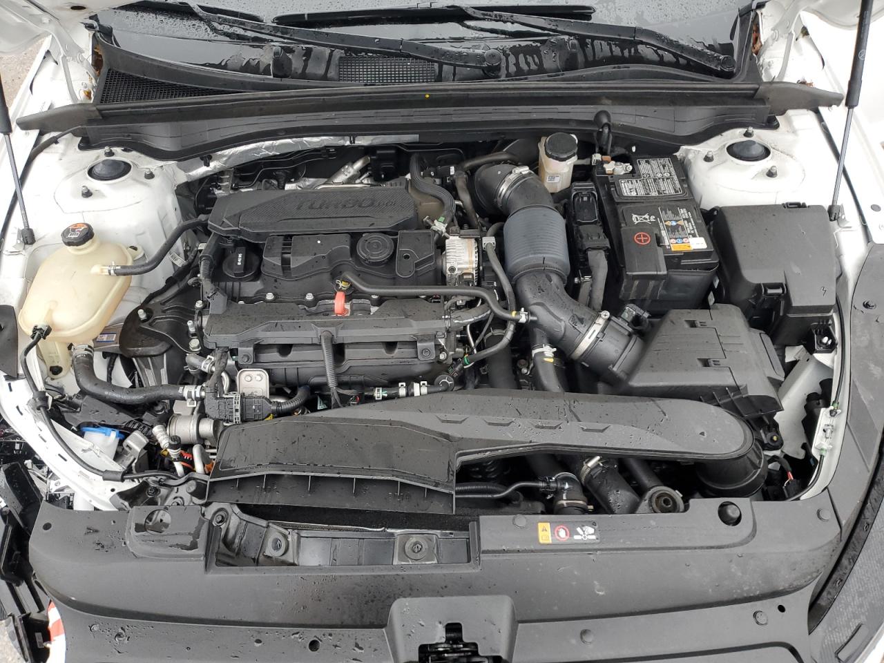2024 Kia K5 - Image 11