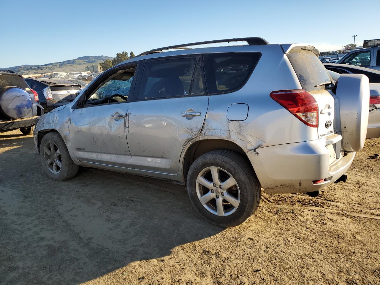 2007 Toyota RAV 4 - Image 2