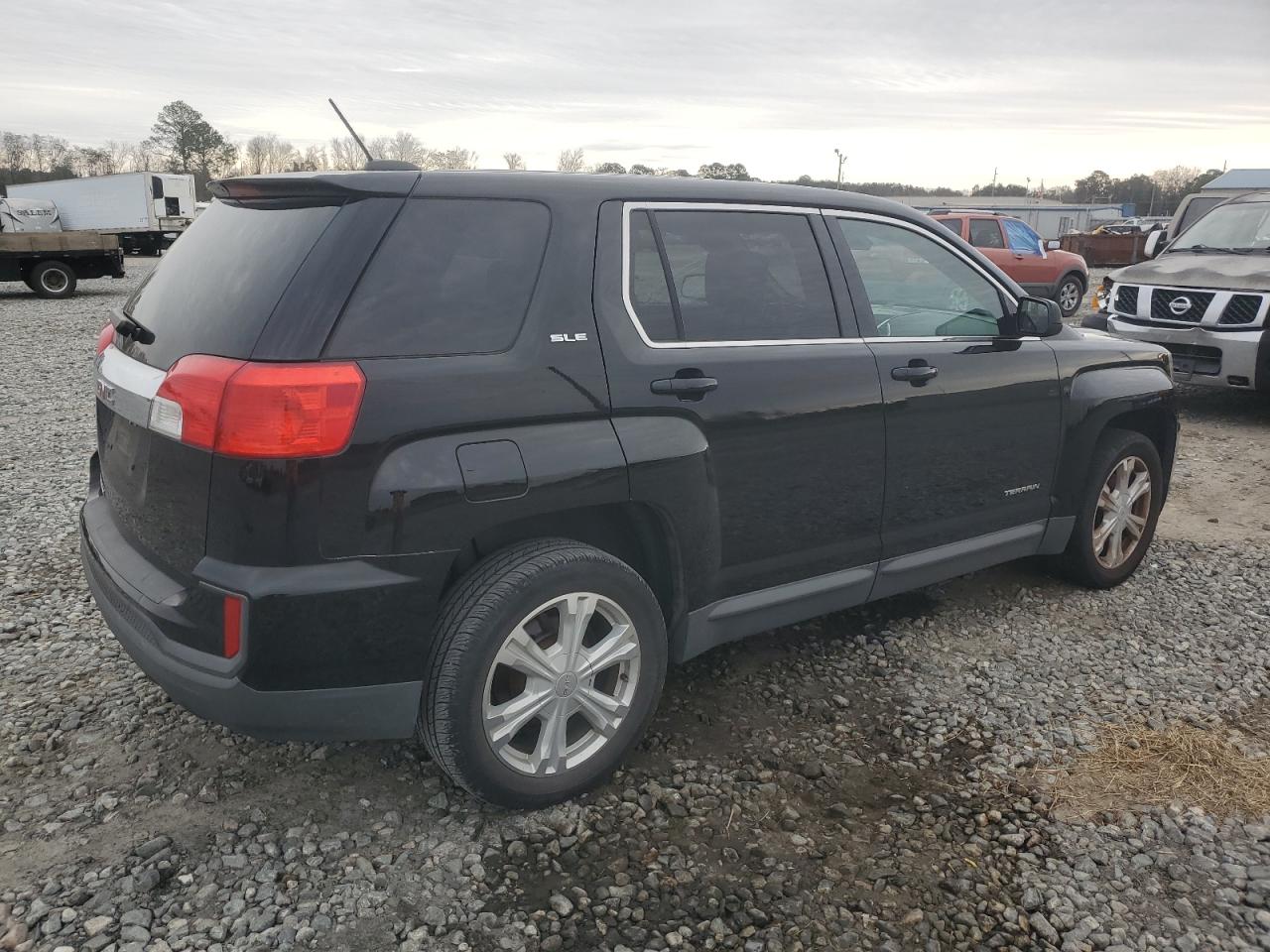 2017 GMC Terrain - Image 3