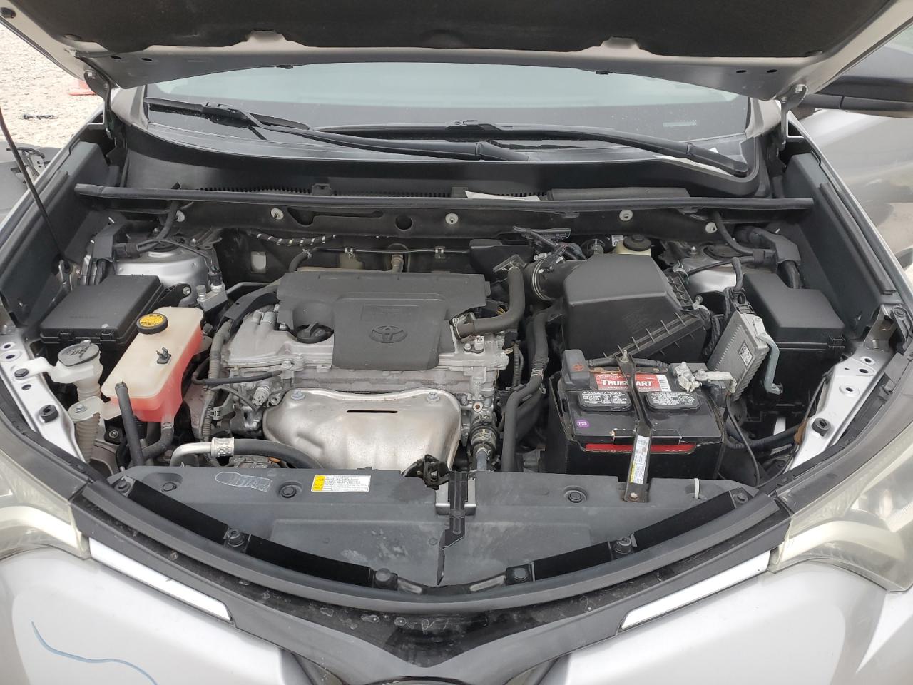 2017 Toyota RAV 4 - Image 12