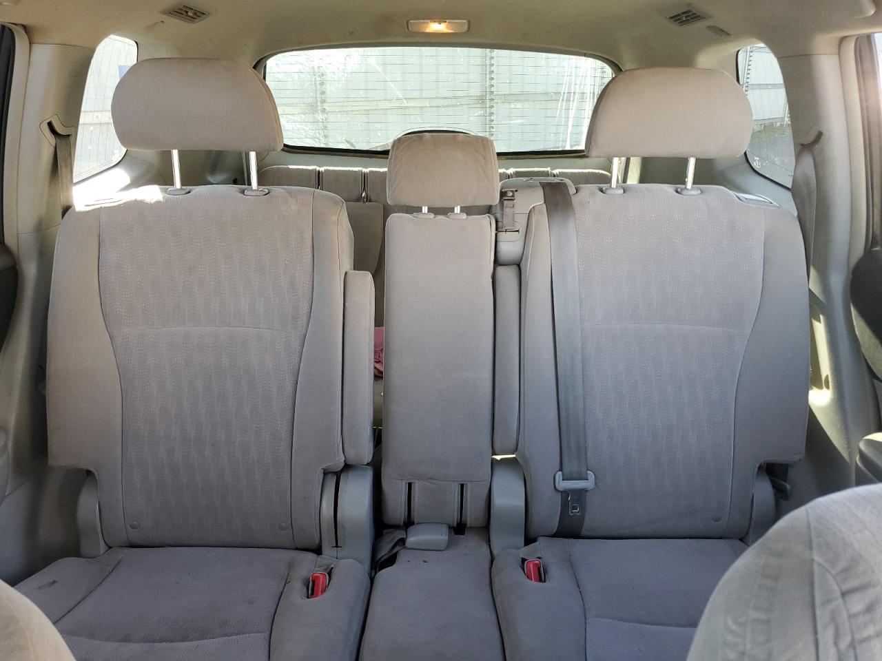 2009 Toyota Highlander - Image 10