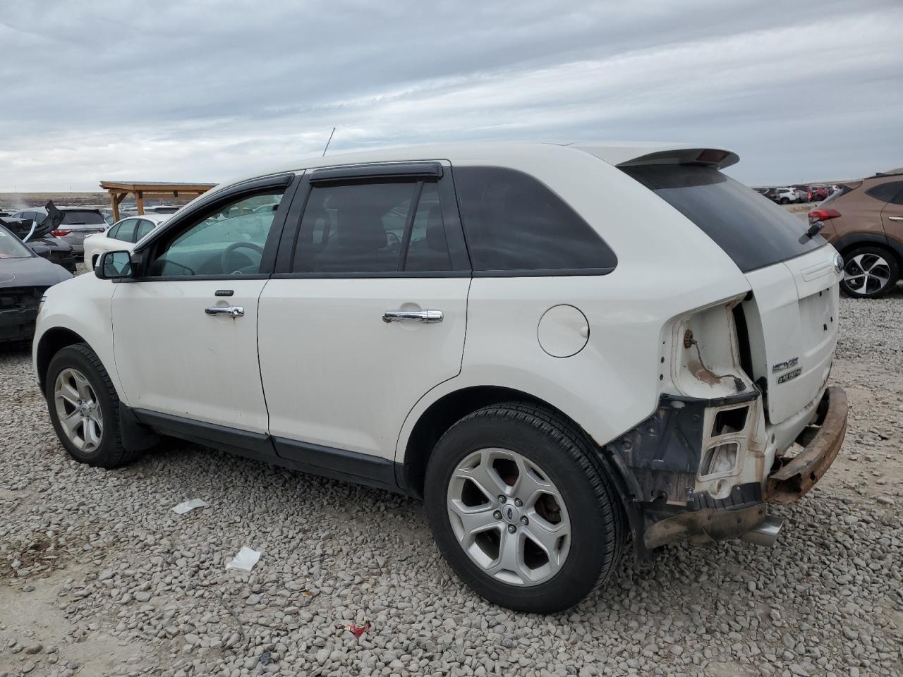 2011 Ford Edge - Image 2