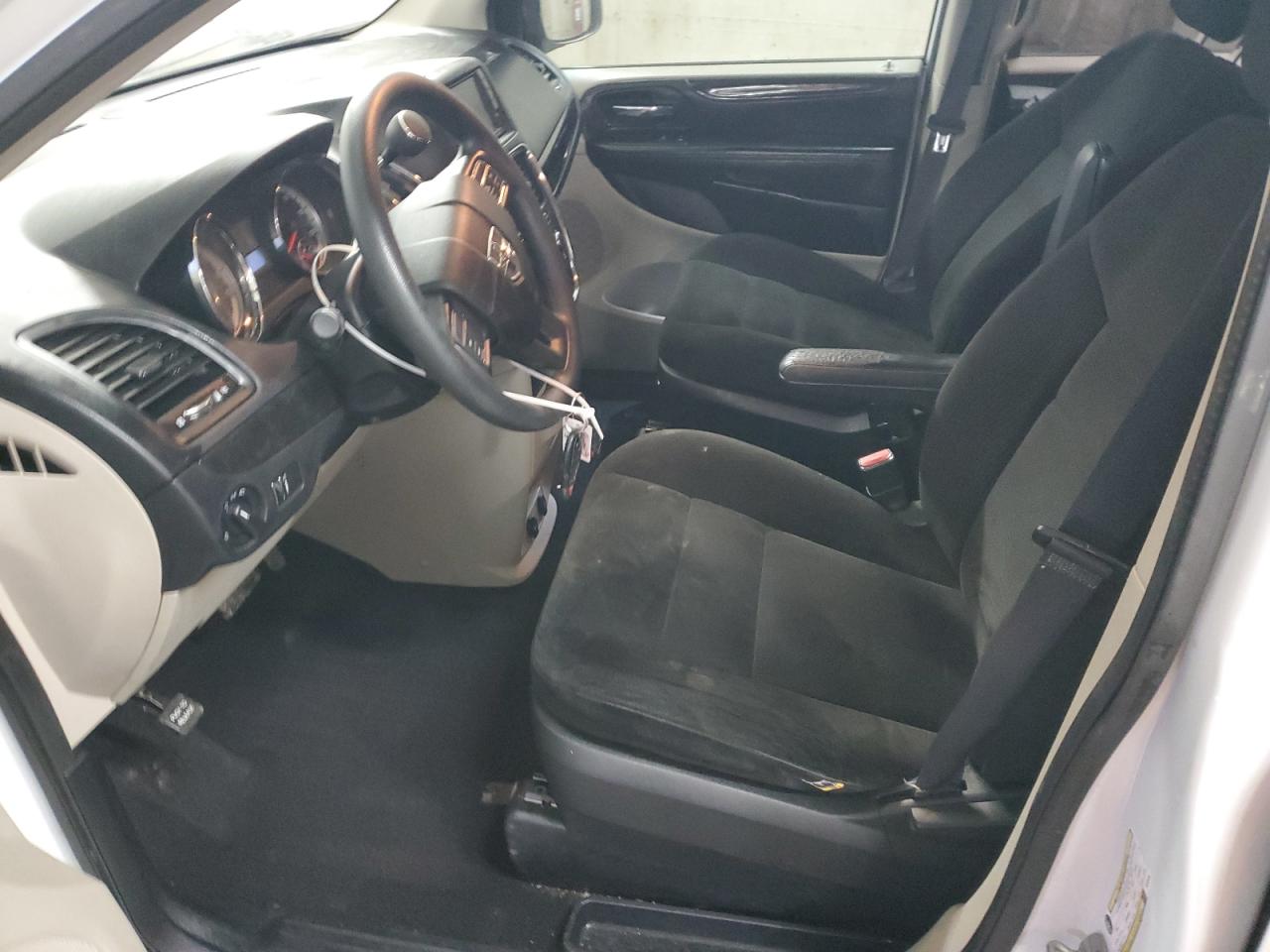 2015 Dodge Caravan - Image 7