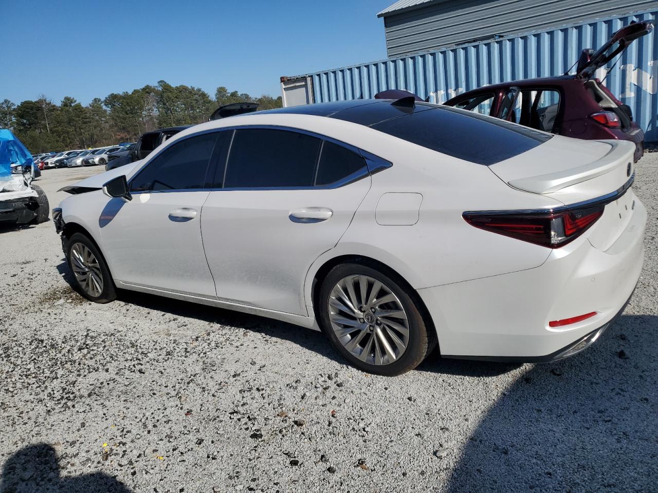 2022 Lexus ES - Image 2
