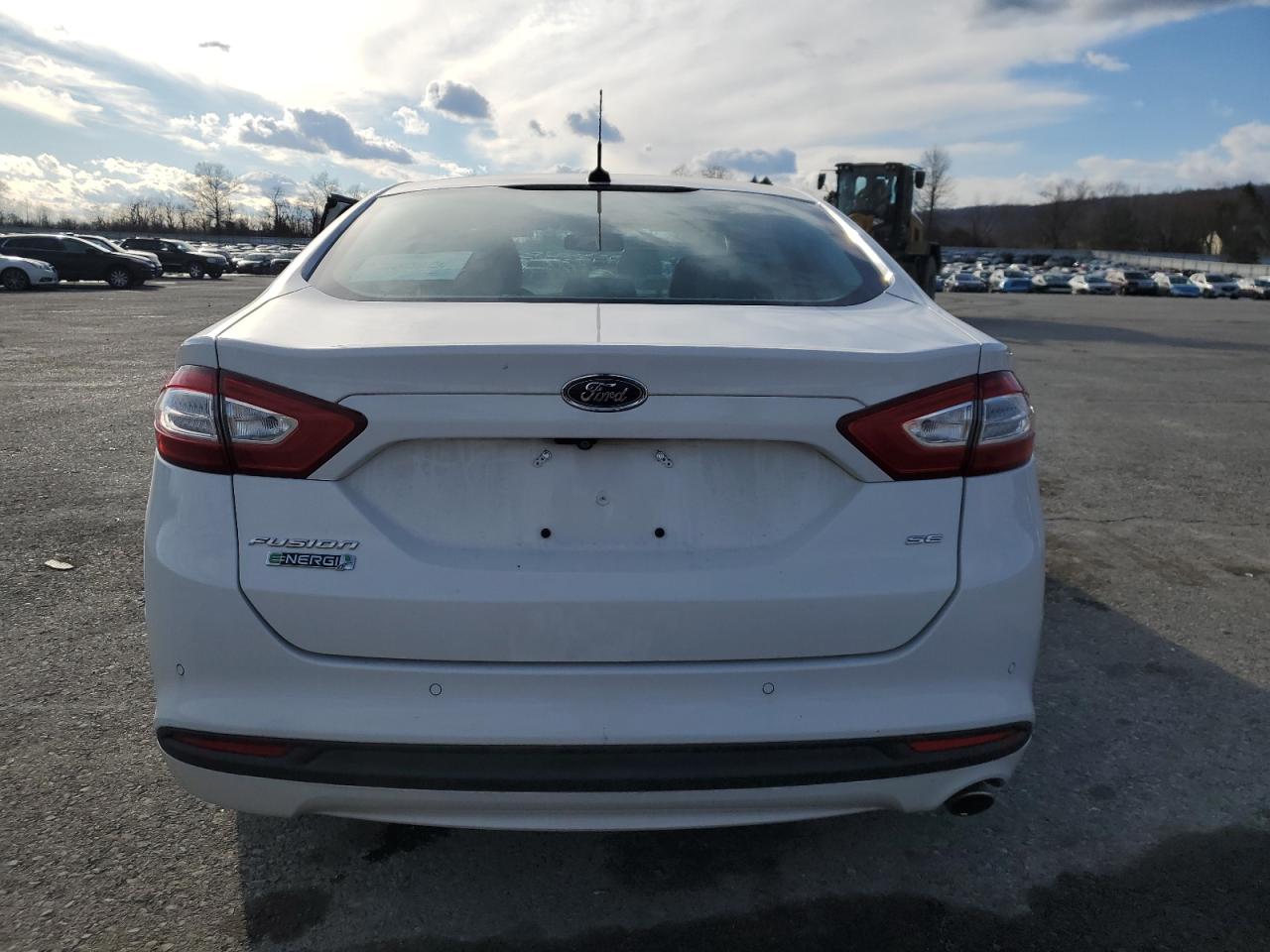 2016 Ford Fusion - Image 6