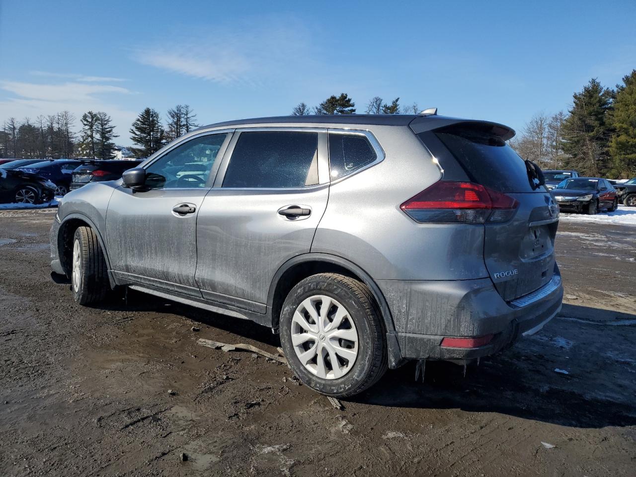 2020 Nissan Rogue - Image 2