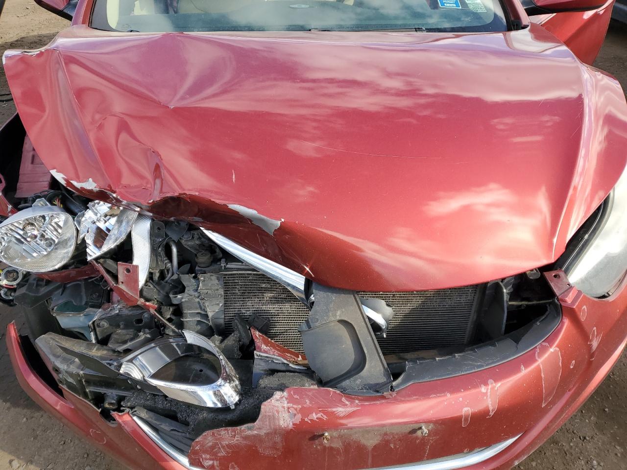 2013 Hyundai Elantra - Image 11